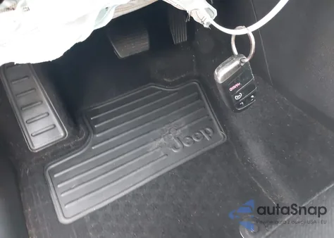 2018 Jeep Renegade Upland Edition 4X4 из США, поврежденный, VIN ZACCJBAB1JPH59581